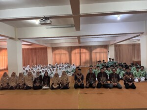 SMA Islam Al Azhar 7 Sukoharjo Sosialisasikan Kerja Sama dengan Universitas Gadjah Mada (UGM)