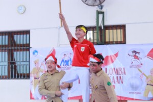 SMA Islam Al Azhar 7 Solo Baru Meriahkan HUT RI ke-81