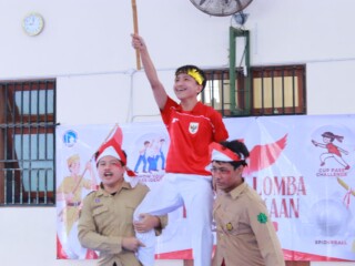 SMA Islam Al Azhar 7 Solo Baru Meriahkan HUT RI ke-81